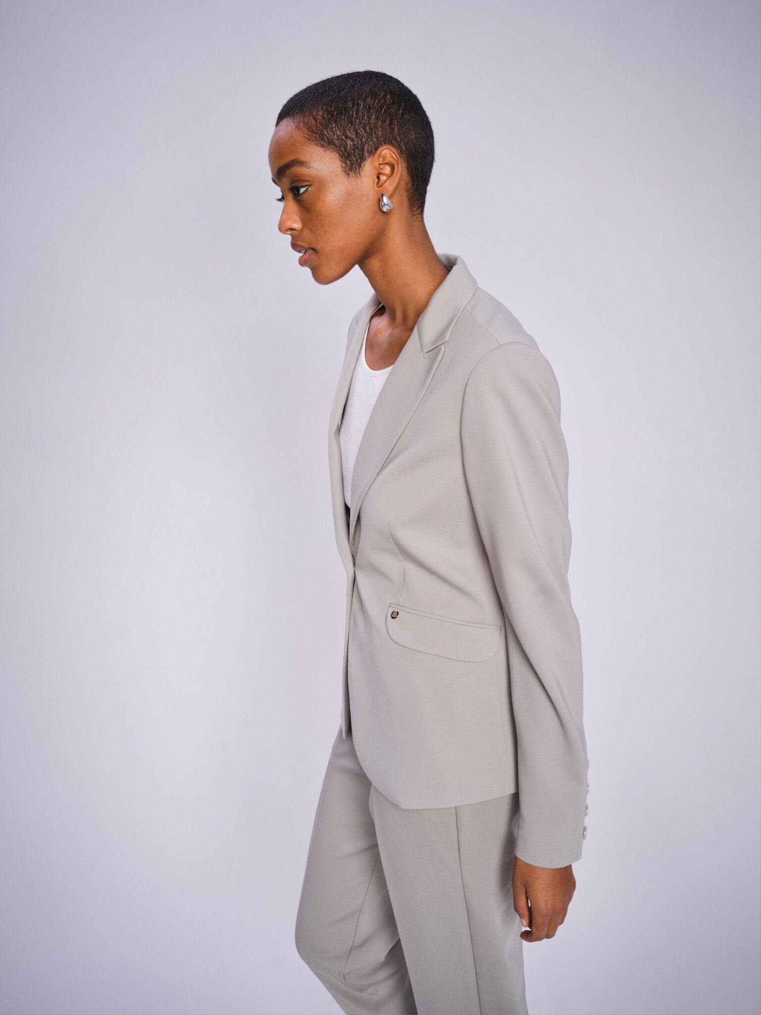 Modelshot / Shadow / Detail